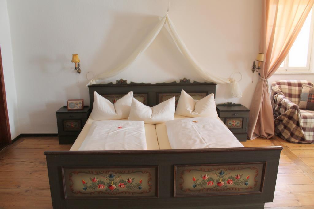 Gaestehaus Am Weissen Turm Rothenburg ob der Tauber Chambre photo